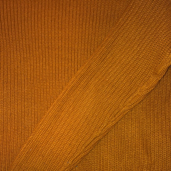 2 turtleneck long sleeves bundle 🤍🧡 - Picture 8 of 9